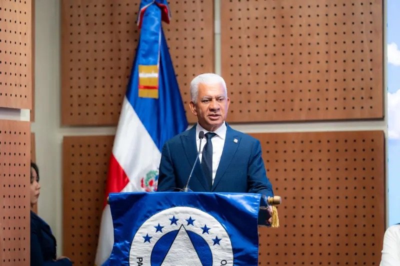 Presidente del Senado destaca importancia de la estabilidad macroeconómica de la región