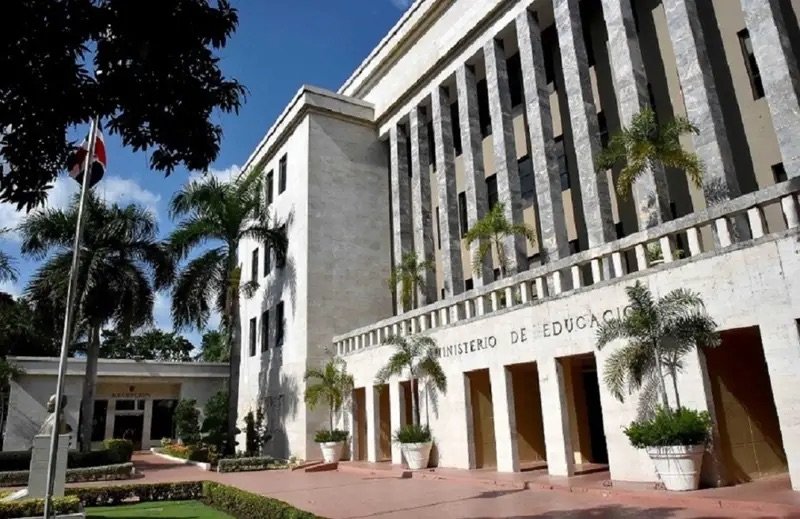 Ministerio de Educación convoca a más de 111 mil estudiantes a la primera convocatoría de las Pruebas Nacionales 2026
