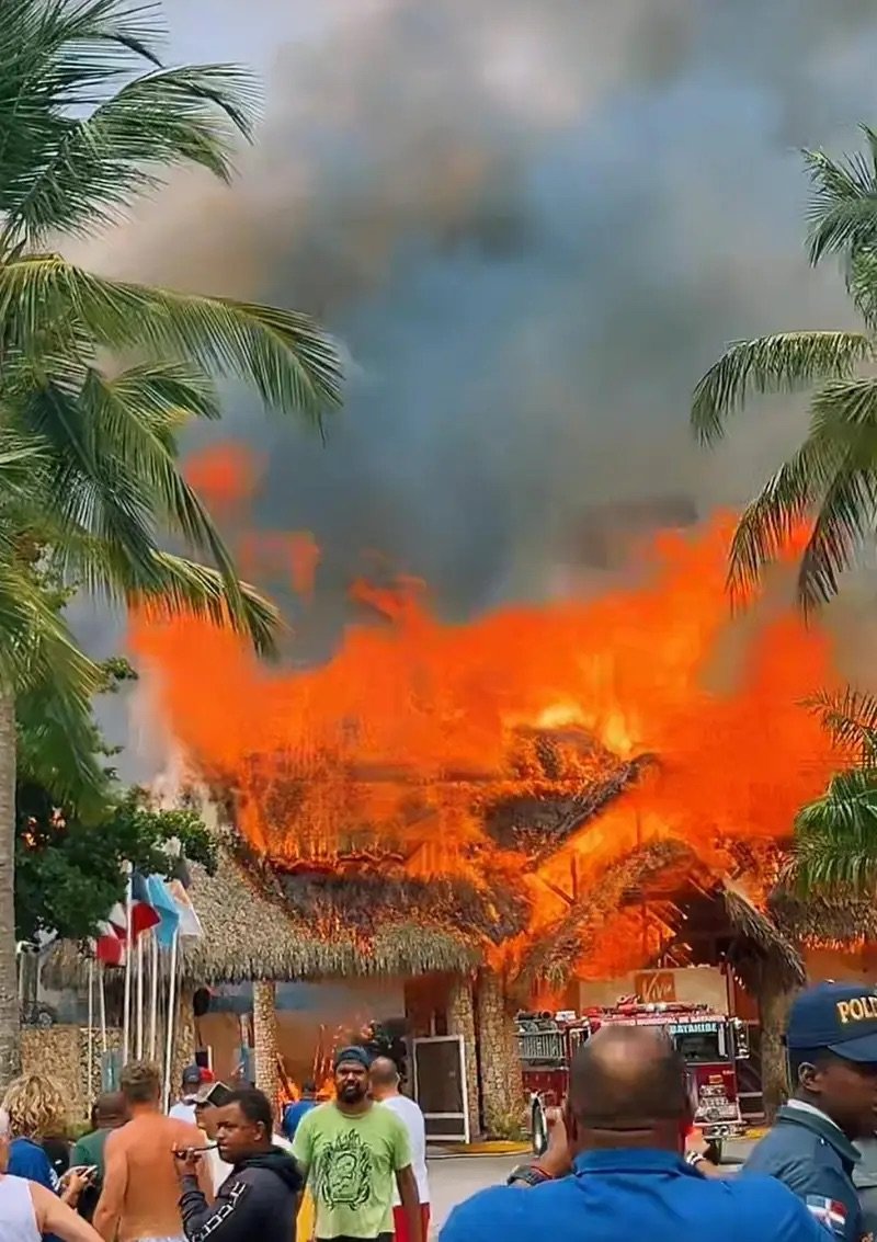 Pavoroso incendio consume instalaciones del hotel Viva Dominicus en Bayahíbe