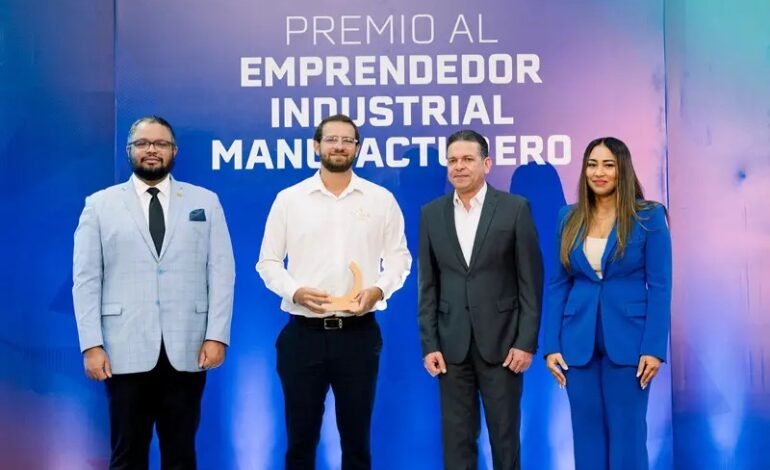 Proindustria reconoce a Pedro Ramón López Oliver por su trayectoria