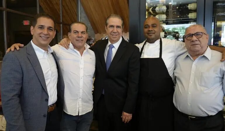 Francisco Javier presenta en Nueva York su visión de gobierno para período 2028-2032