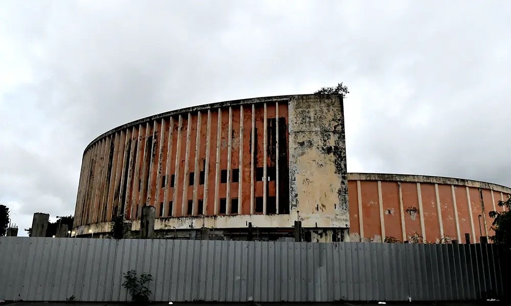 Teatro Agua y Luz: de ícono cultural a símbolo del abandono; el Gobierno anuncia su rescate