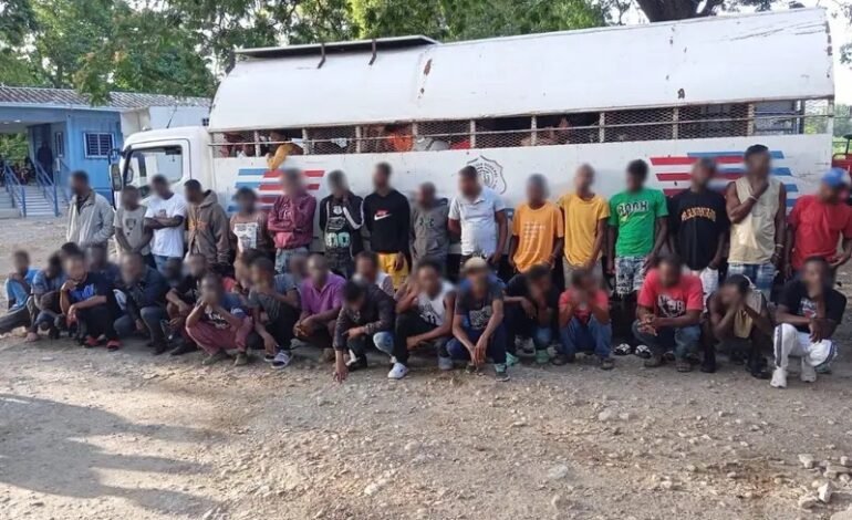 En Montecristi, Espaillat y Elías Piña detienen 280 indocumentados en operativos de interdicción migratoria, deportan 848 este jueves