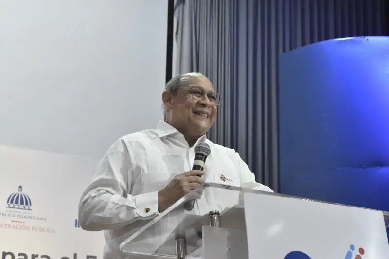 Rafael Santos Badía destaca necesidad de transformar la educación tras recorrido de la Consulta Nacional por 24 provincias