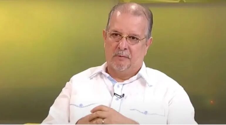 Economista propone transformar la publicidad gubernamental en una inversión estratégica para el desarrollo del país