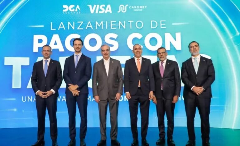 Presidente Abinader encabeza lanzamiento de plataforma de Pagos con Tarjetas de la DGA