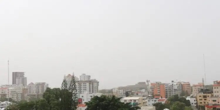 INDOMET informa que polvo del Sahara mantendrá ambiente caluroso y lluvias escasas en gran parte del país