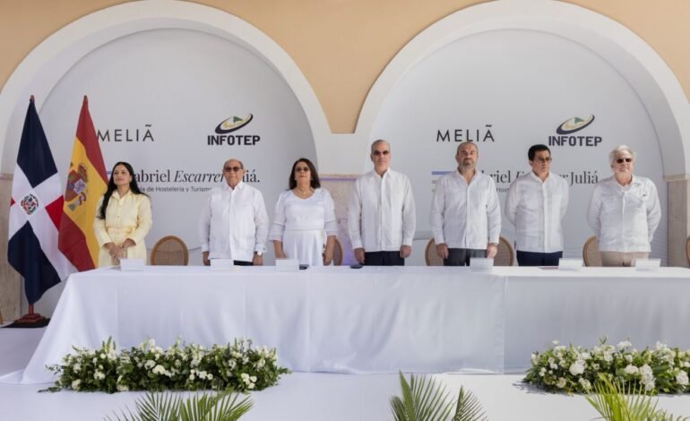 El Presidente de la República Dominicana inaugura la Escuela de Hostelería Gabriel Escarrer Juliá
