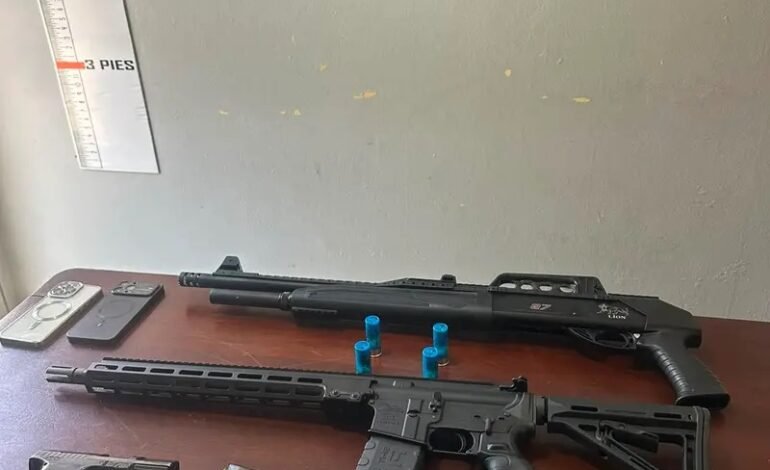 DINTEL y Policía ocupan armas de fuego y detienen a dos hombres durante operativo en Esperanza