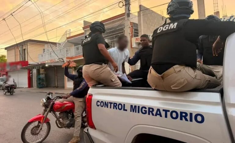 DGM y cuerpos de seguridad detienen 1,063 extranjeros indocumentados el lunes; Migración deporta 990 hacia Haití