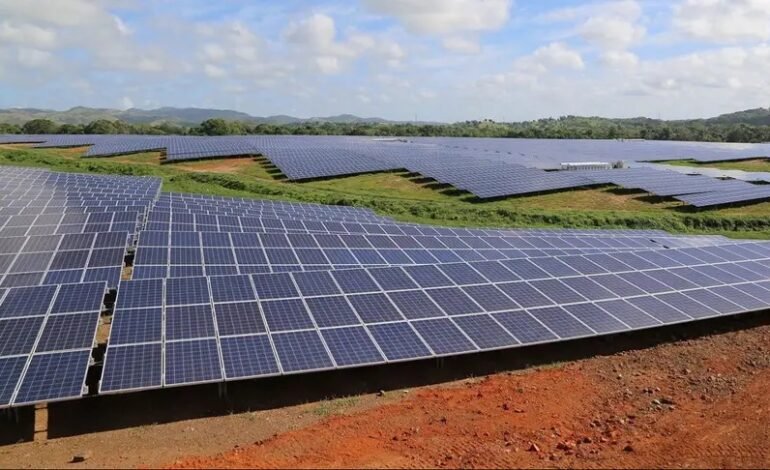 La energía solar lidera la expansión renovable en la República Dominicana