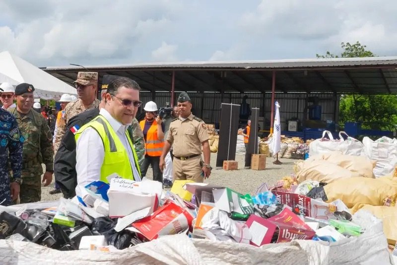 Yayo y CECCOM destruyen casi 20 millones de productos ilegales en protección de la salud y el comercio lícito