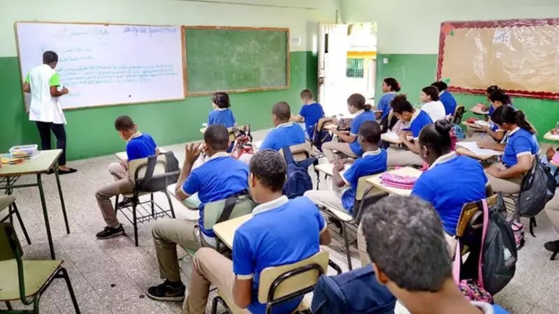 Educación aprueba dos semanas para recuperación de docencia