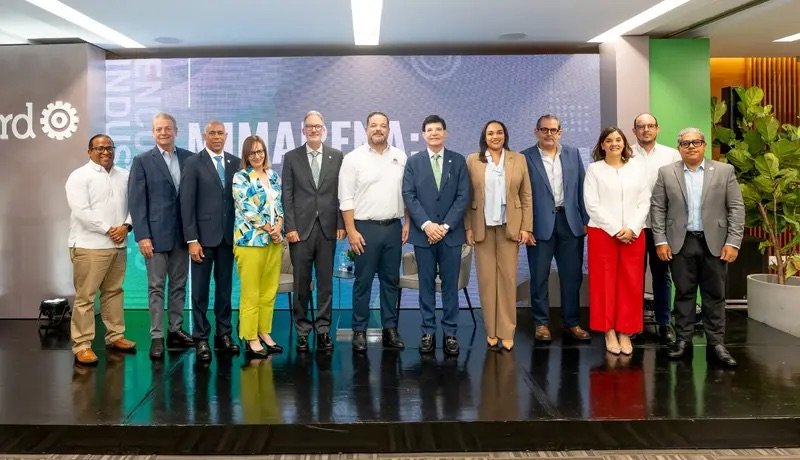 Industriales y Medio Ambiente apuestan por una agenda conjunta para impulsar el desarrollo sostenible