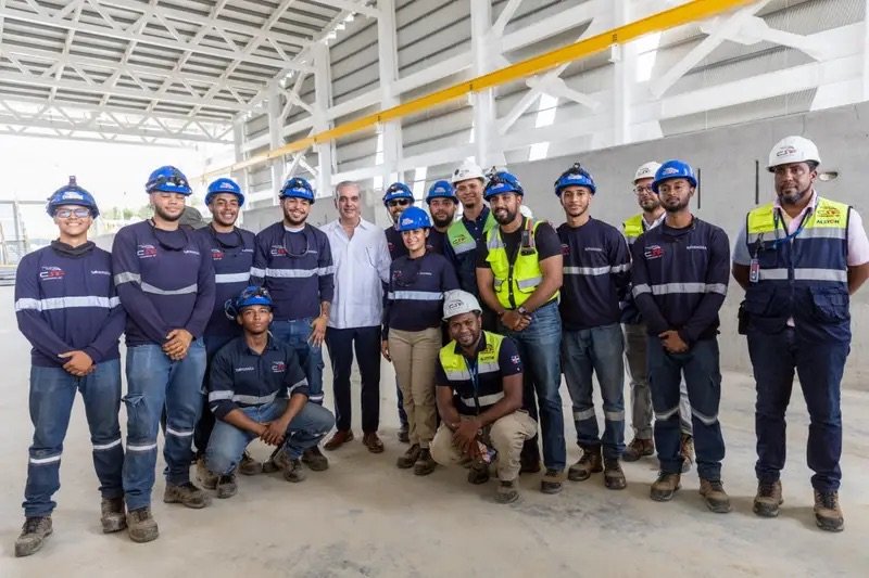 Abinader supervisa avances del Monorriel de Santiago; obra civil estaría completada en agosto