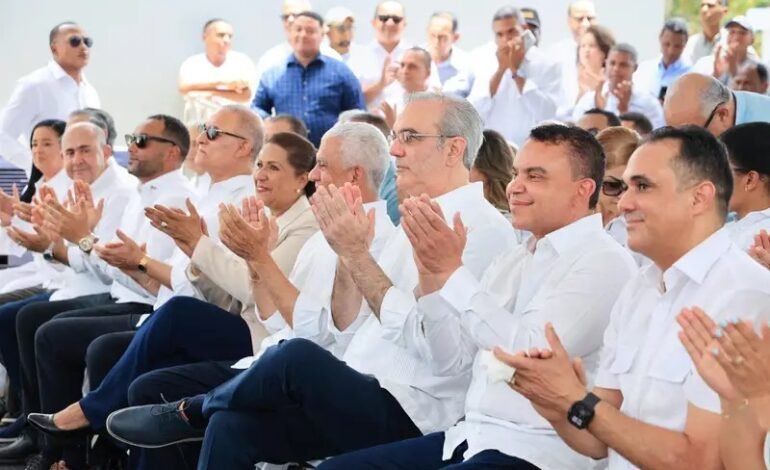 Presidente Luis Abinader entrega remozado y ampliado el Hospital Municipal de Cevicos