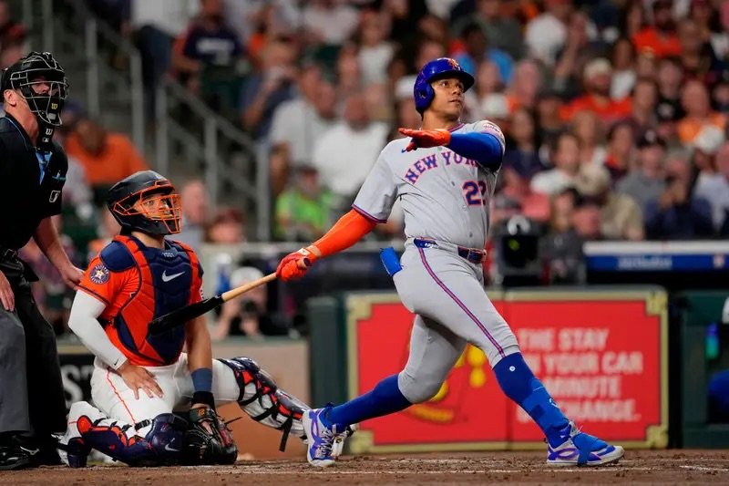 Soto llega a 15 jonrones y guía triunfo de los Mets sobre los Bravos (7-5)