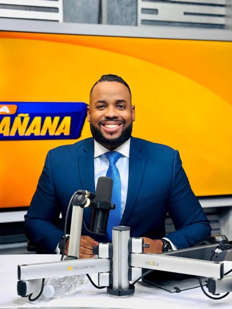 Periodista Elvin Castillo responde a activista haitiano y defiende el derecho de la República Dominicana a proteger su soberanía nacional