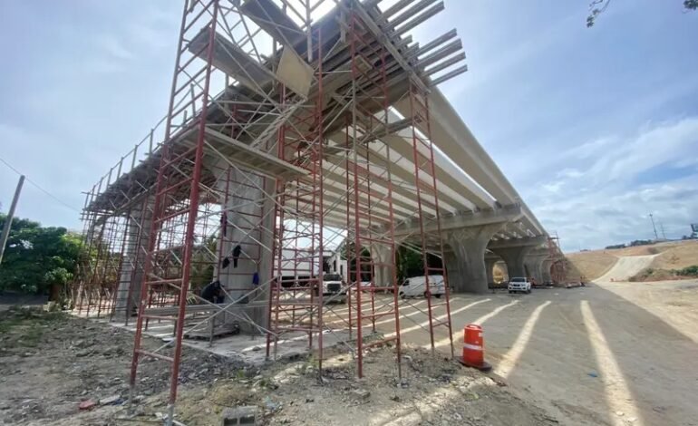 Obras que construye el Gobierno en la capital avanzan a buen ritmo