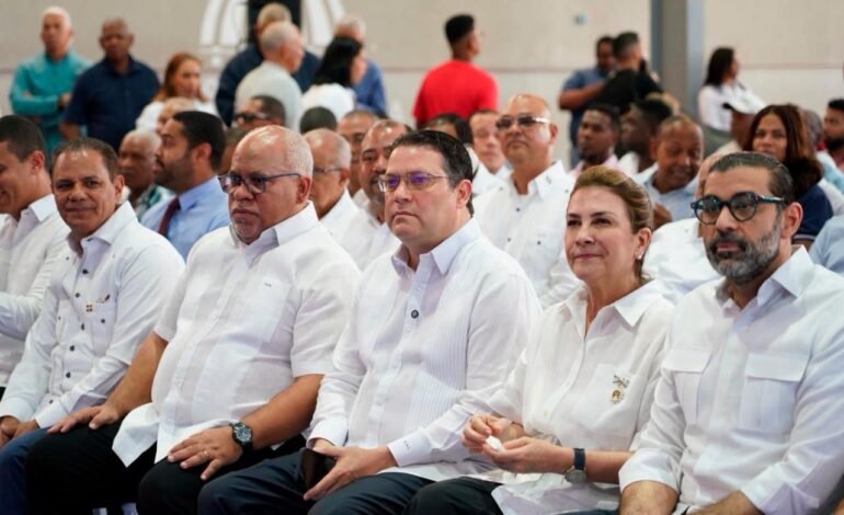 Gobierno supera RD$900 millones en créditos a microempresarios en este año