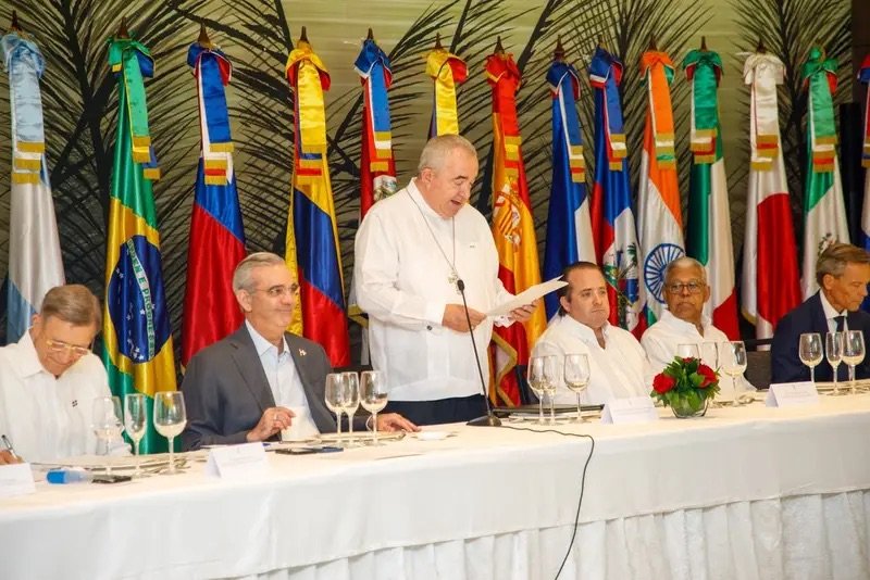 Cuerpo Diplomático acreditado en el país ofrece almuerzo en honor al presidente Abinader
