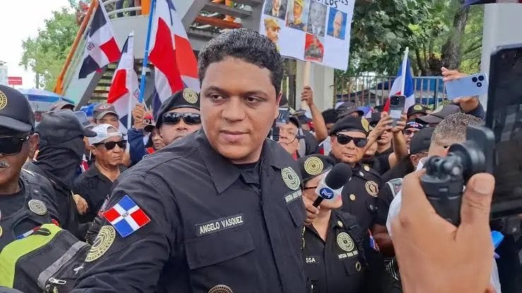 La Antigua Orden protesta frente al Congreso Nacional por la revisión del Código Penal y el paquete anticrisis