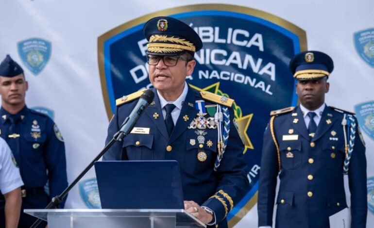 Jefe de la Policía Nacional visita a familiares de Darlin Mercado: “Estamos aquí como padre, acompañando en este dolor”