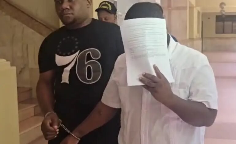 Tres meses de prisión preventiva a haitiano acusado de intentar traficar cocaína por el Aeropuerto Cibao