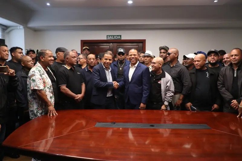 CNTT deja sin efecto aumento del pasaje en Santiago tras acuerdo con el Intrant