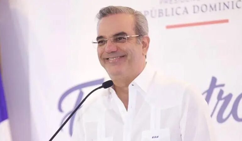 Presidente Abinader cumple sus 59 años este domingo