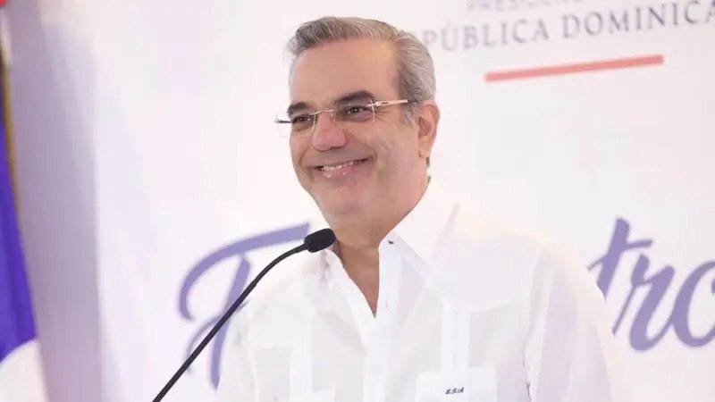 Presidente Abinader cumple sus 59 años este domingo