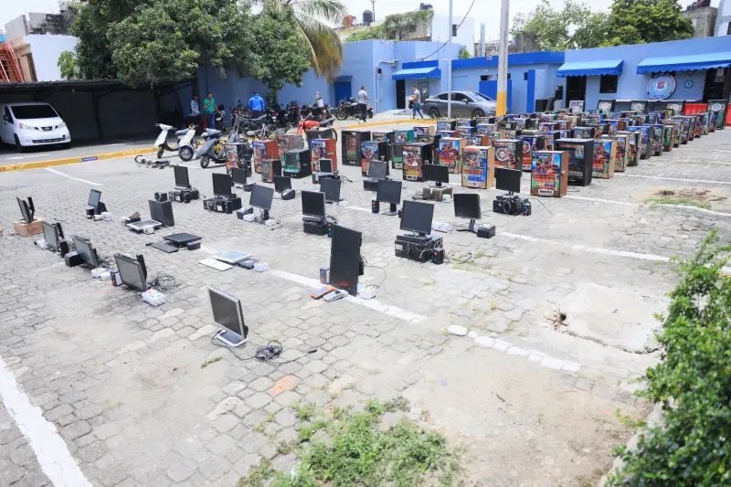 PN retiene 105 máquinas tragamonedas y decomisa motocicletas modificadas durante operativos focalizados