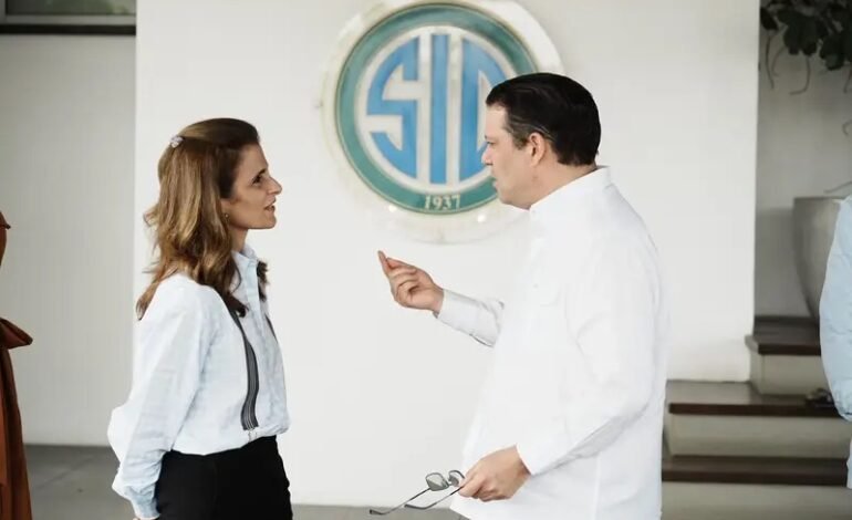 Yayo Sanz visita a ejecutivos de Grupo SID para escuchar inquietudes de la industria nacional