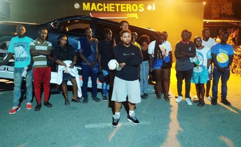 Ejército detiene a 3 dominicanos vinculados al transporte de haitianos indocumentados en Valverde y Santiago Rodríguez