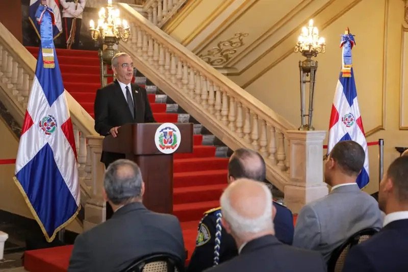 Abinader exhorta convertir ideales de Duarte en conducta pública y compromiso ciudadano