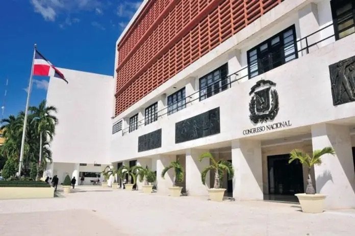 Diputados sesionarán hoy para conocer modificaciones al proyecto