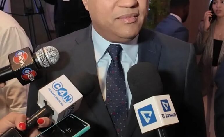 Kelvin Cruz plantea construir una torre de parqueos en el Centro Olímpico