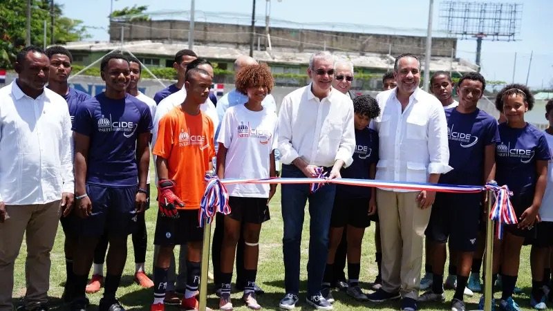 Presidente Luis Abinader y el INEFI fortalecen el deporte escolar con la entrega de moderno complejo deportivo en Hogar Escuela Santo Domingo Savio