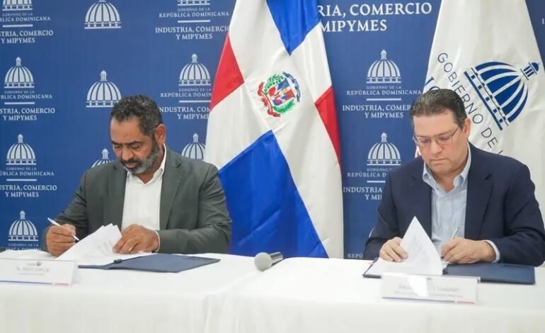MICM y PROCINE firman acuerdo para impulsar la industria audiovisual y formar talento joven