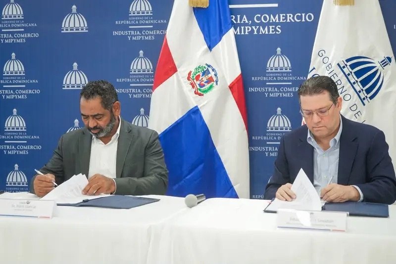 MICM y PROCINE firman acuerdo para impulsar la industria audiovisual y formar talento joven