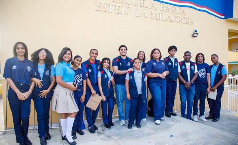 Presidente Abinader da inicio al año escolar 2026-2027 con más de dos millones de estudiantes convocados y afirma: “La República Dominicana que soñamos para el 2036 comienza hoy, en cada aula que abre sus puertas”