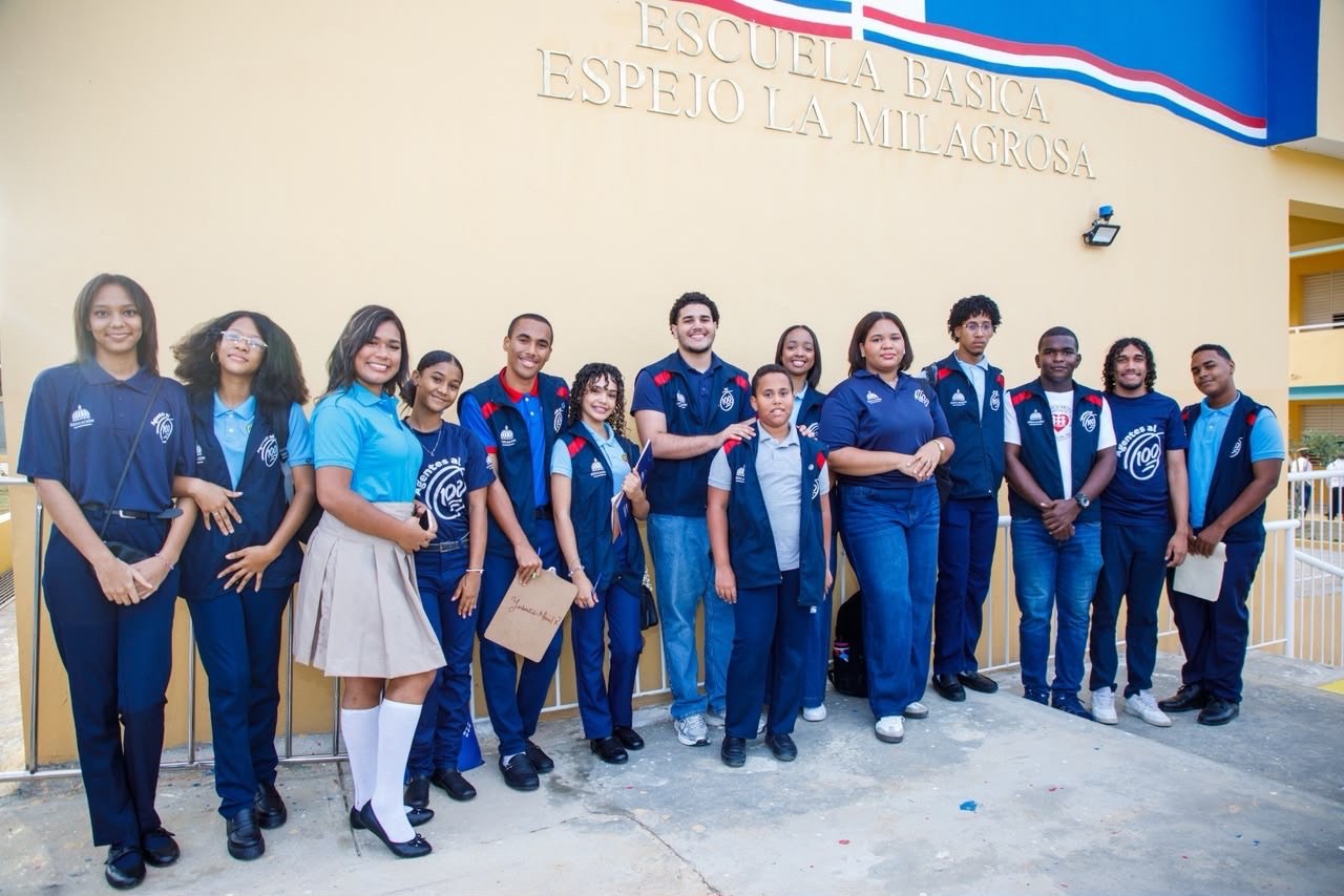 Presidente Abinader da inicio al año escolar 2026-2027 con más de dos millones de estudiantes convocados y afirma: “La República Dominicana que soñamos para el 2036 comienza hoy, en cada aula que abre sus puertas”