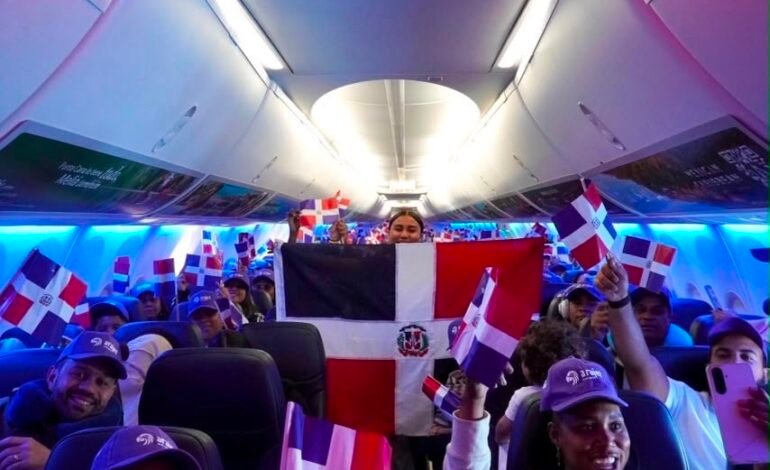 Arajet y Ron Ozama llevan el orgullo dominicano a 30,000 pies de altura rumbo al Dominican Day Parade