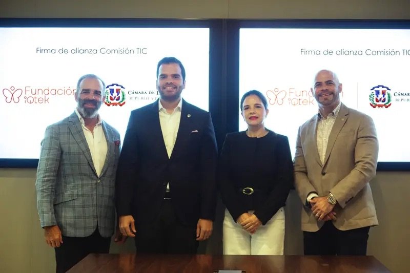 Fundación iQtek y la Cámara de Diputados impulsan alianza para fortalecer la educación tecnológica