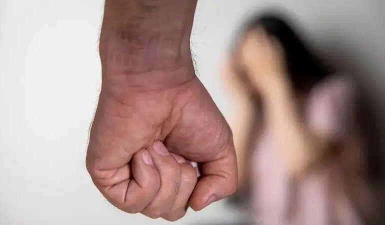 Policía apresa en flagrante delito a hombre acusado de ultimar a su expareja en La Zurza, DN