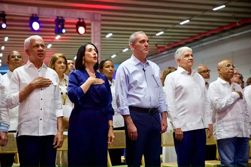 Metro, teleféricos y túneles; las megaobras inauguradas en la gestión Abinader