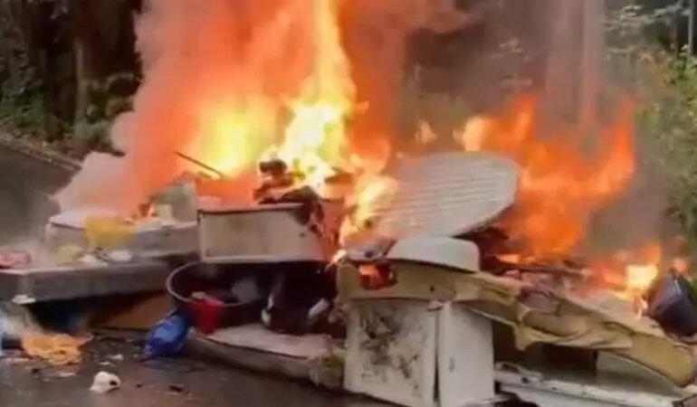 Comunitarios expulsan a haitianos y queman pertenencias tras asesinato de agricultor en Espaillat