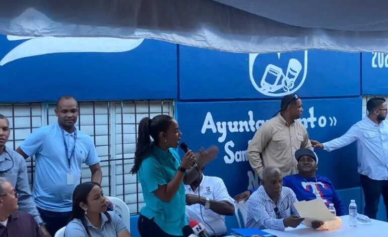 Alcaldesa de SDN inaugura cancha de baloncesto en Villa Mella en beneficio de la juventud