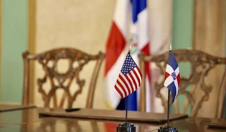 EE. UU. cobrará fianza a ciertos solicitantes de residencia en República Dominicana