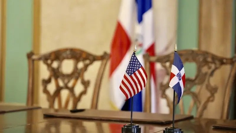 EE. UU. cobrará fianza a ciertos solicitantes de residencia en República Dominicana